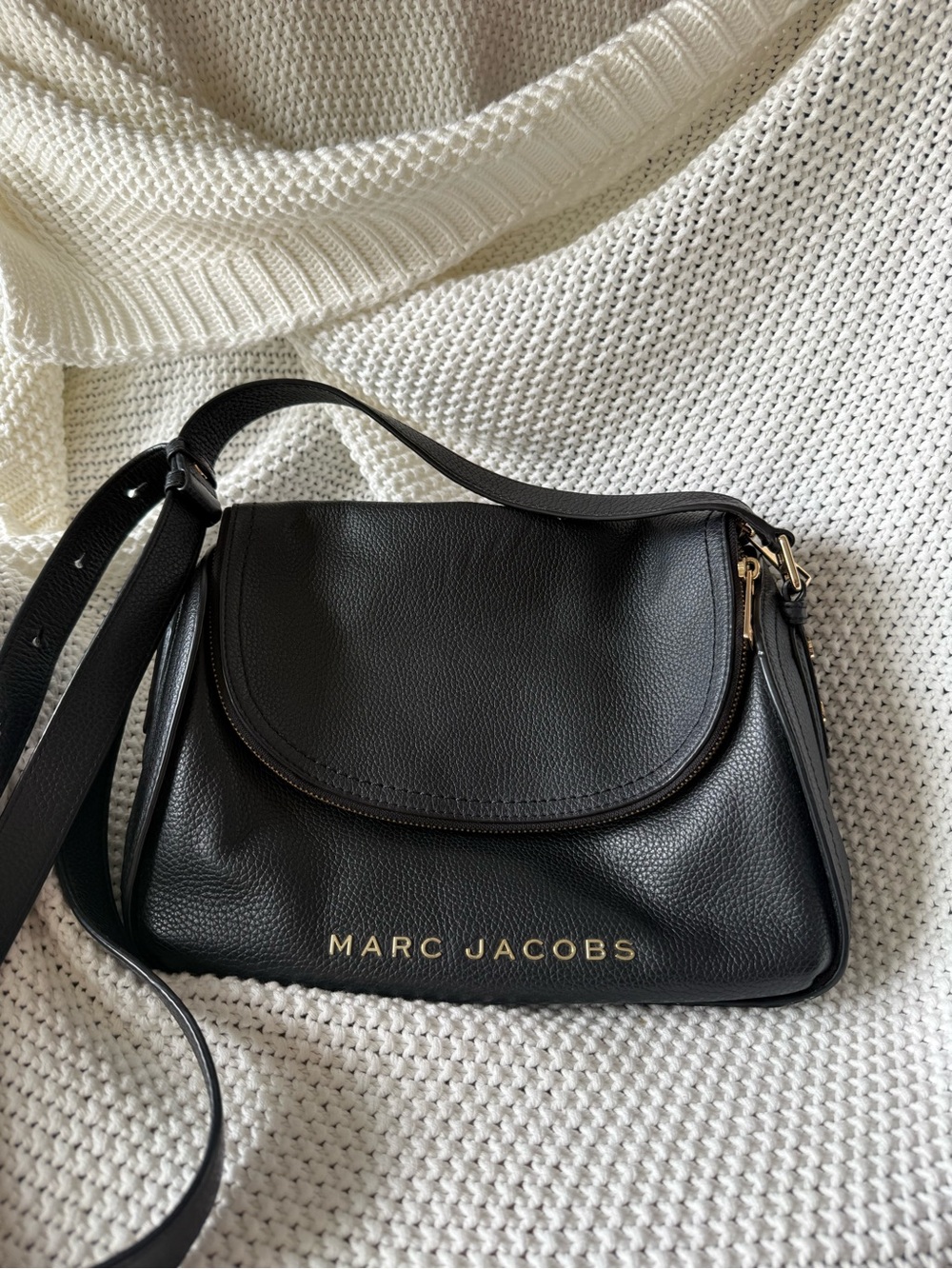 Marc Jacobs Black Pebbled Leather Shoulder Bag with Gold Logo